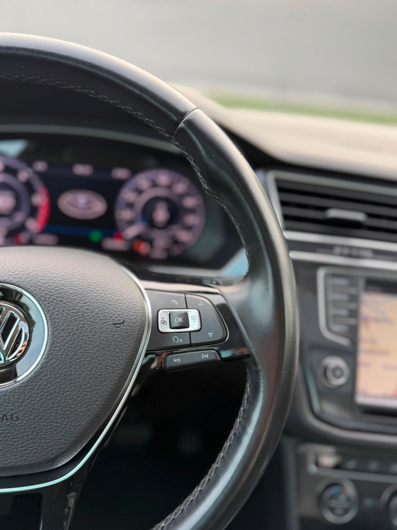 Volkswagen Tiguan 2.0 TDI SCR DSG Business BlueMotion Technology