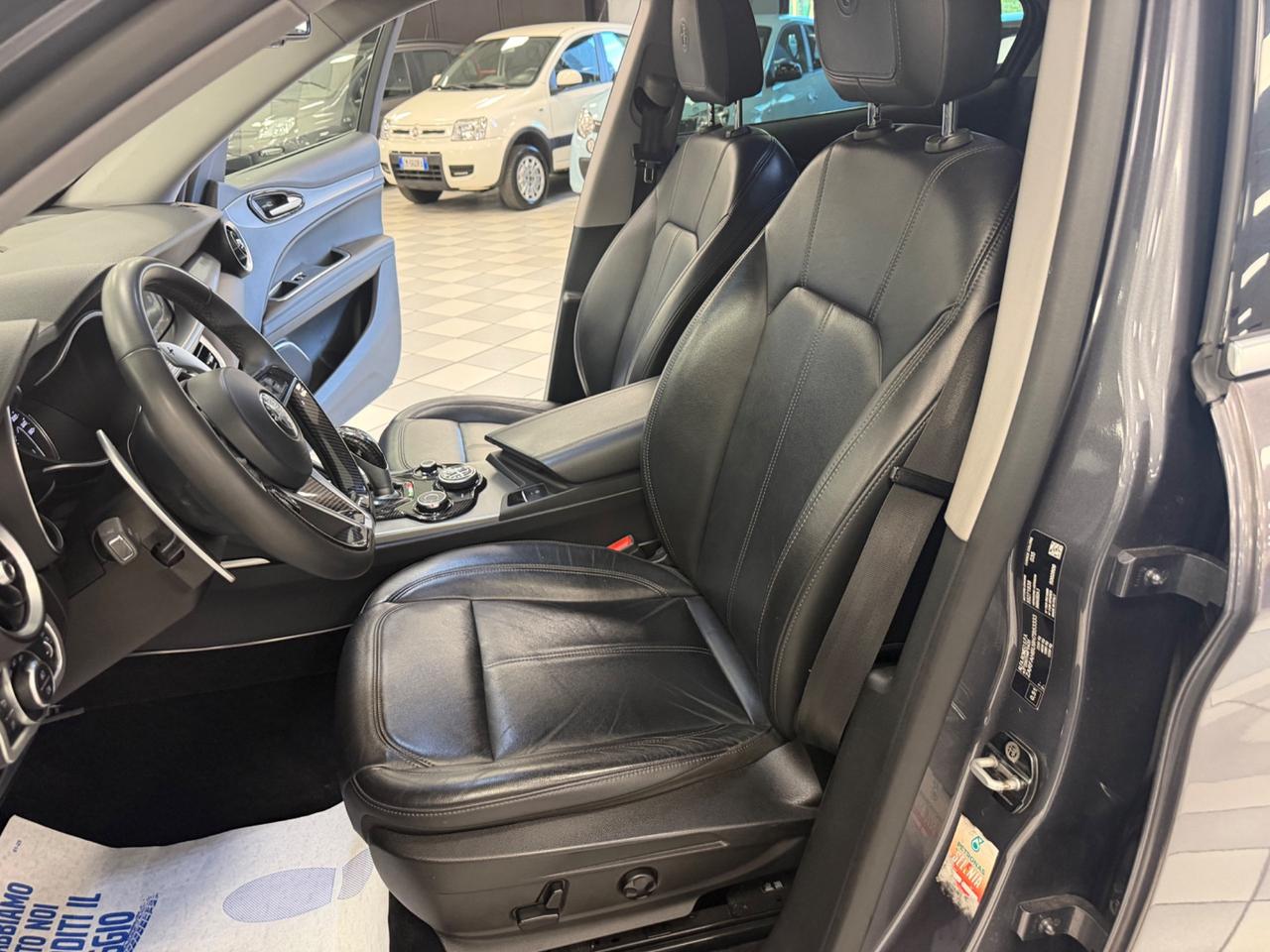 Alfa Romeo Stelvio 2.2 Turbodiesel 210 CV AT8 Q4 Super