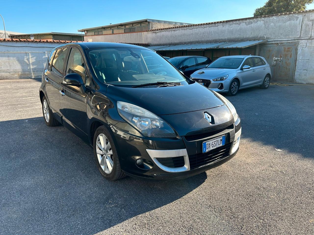 Renault Scenic Scénic X-Mod 2.0 dCi 160CV Luxe
