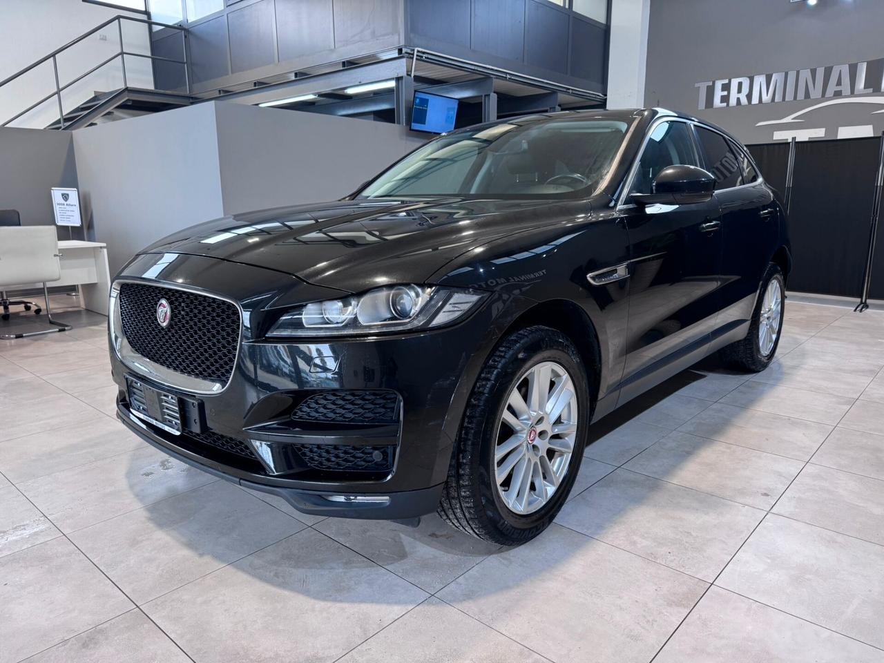 Jaguar F-Pace 2.0 D 180 CV AWD aut. Pure
