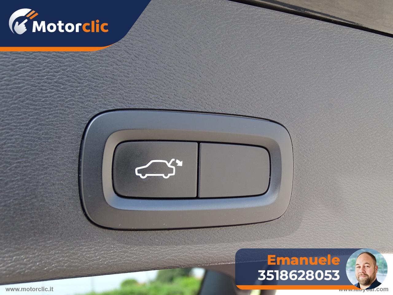 VOLVO XC40 T3 Momentum Core