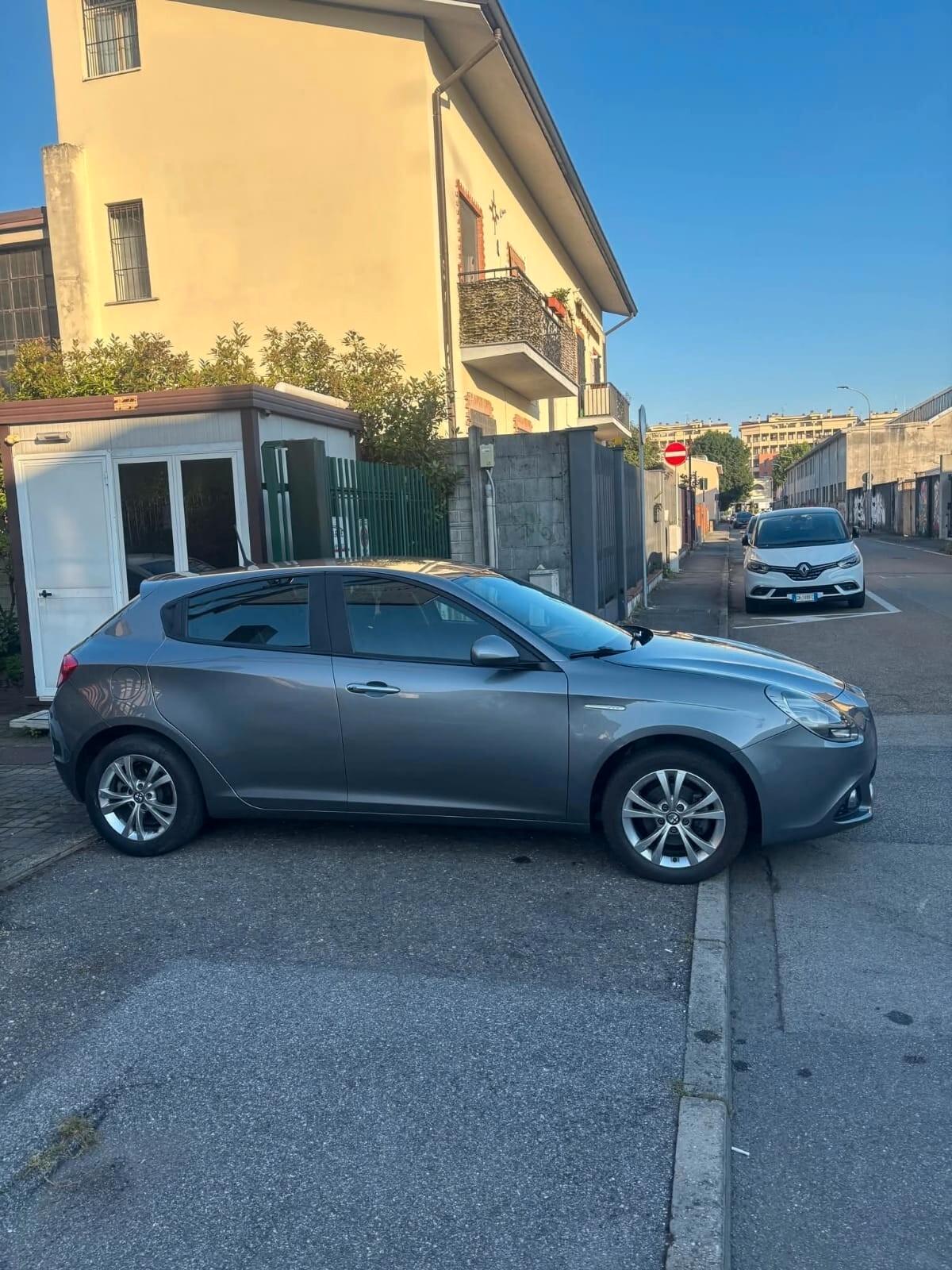 Alfa Romeo Giulietta 1.6 JTDm-2 120 CV Distinctive