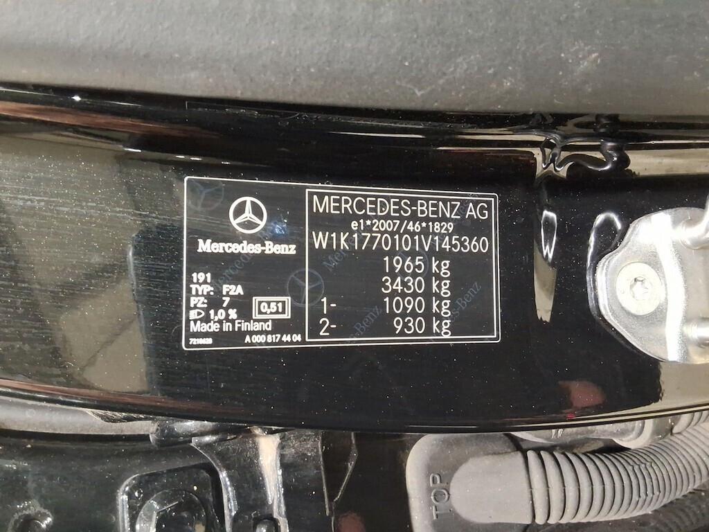 MERCEDES-BENZ A 180D 116CV 6M. BUSINESS SOLUTION ( FARI LED - NAVI PREMIUM - CRUISE - PARK ASSISTANT ) CC. 1.950