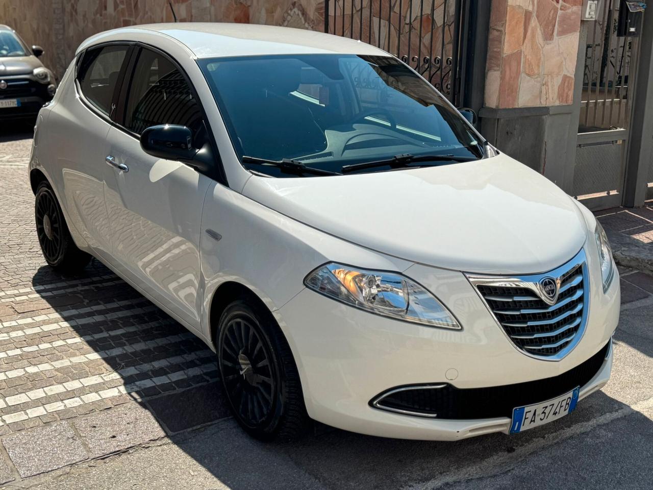 Lancia Ypsilon 1.2 69 CV 5 porte GPL Ecochic Elle