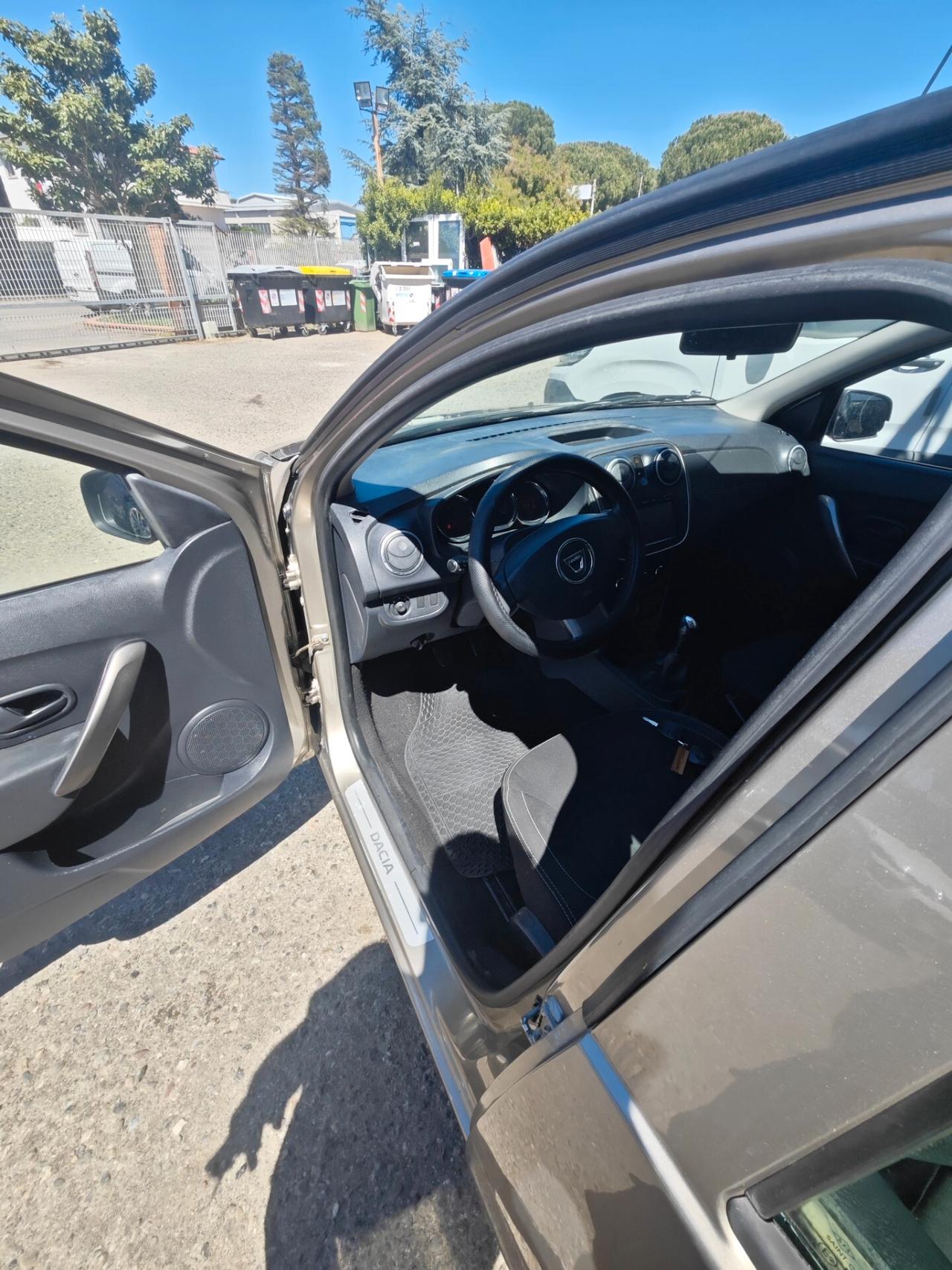 Dacia Sandero 1.2 75CV Lauréate
