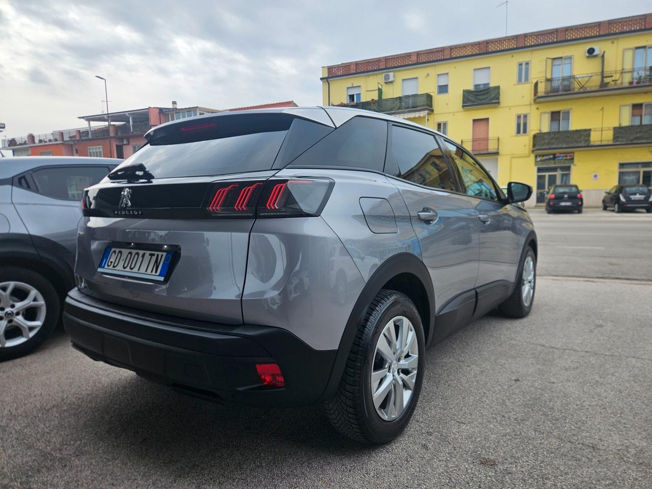 Peugeot 3008 BlueHDi 130 S&S EAT8 Business