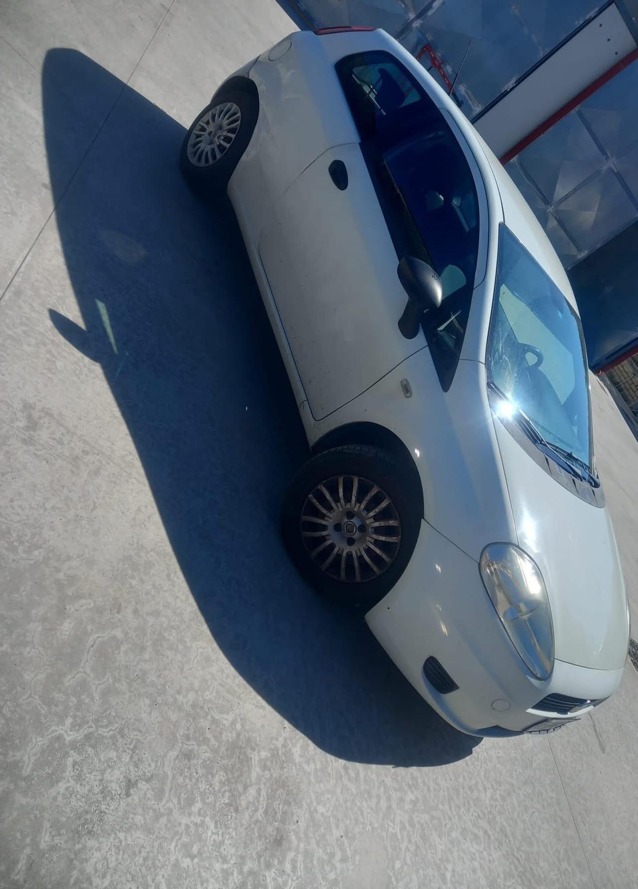 Fiat Grande Punto 1.3 MJT 75 motore da sostituire