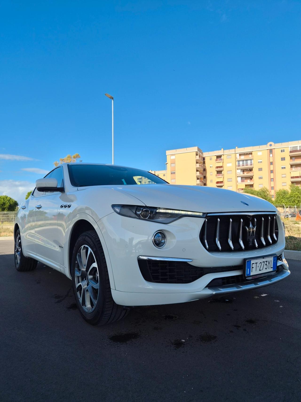 Maserati Levante V6 Diesel 275 CV AWD Granlusso TETTO APRIBILE