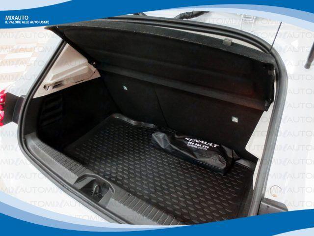 RENAULT Clio 1.6 eTech Hybrid 140cv Intens AUT EU6