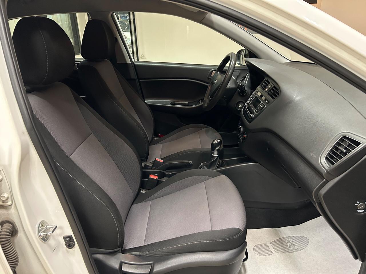 Hyundai i20 1.1 CRDi 75 CV 117.000 KM