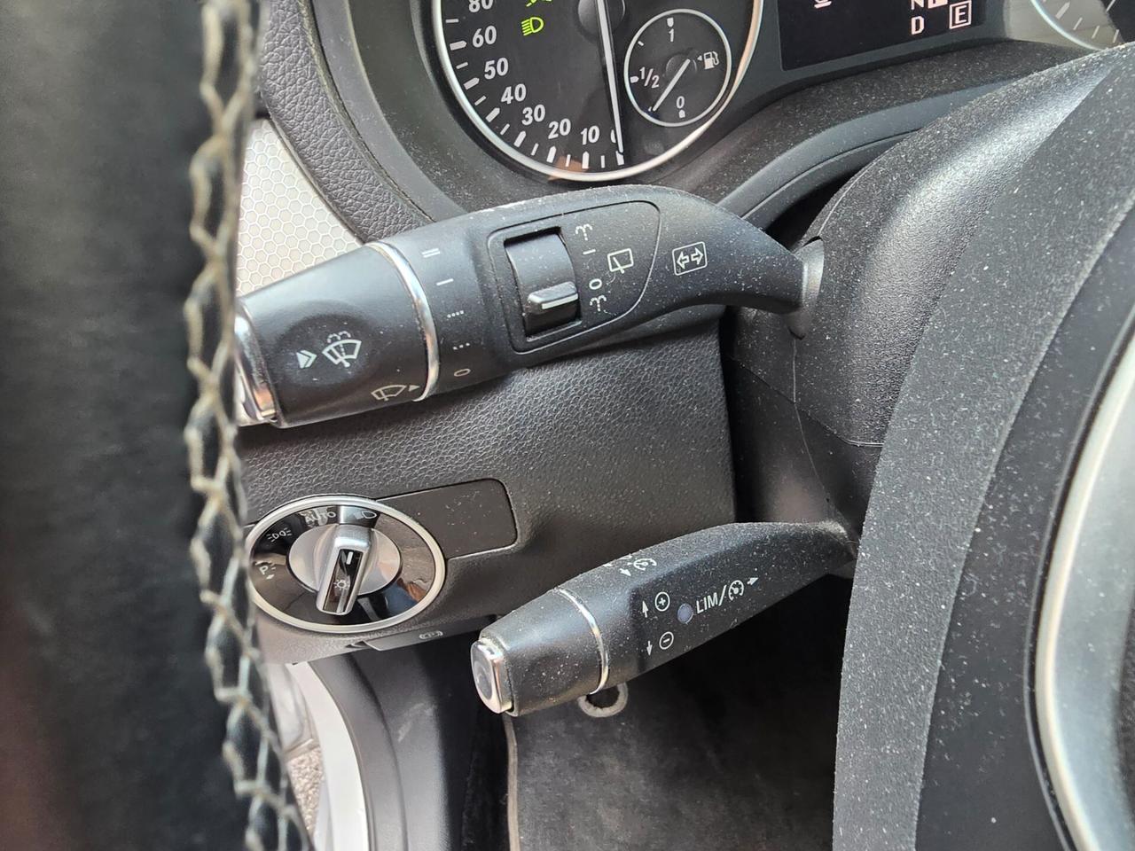 MERCEDES B180 PREMIUM AUTOMATICO