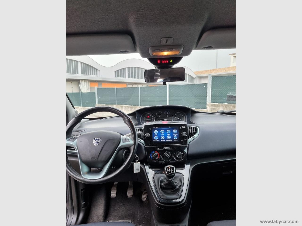 LANCIA Ypsilon 1.0 FireFly 5p.S&S Hyb. Gold Pl.
