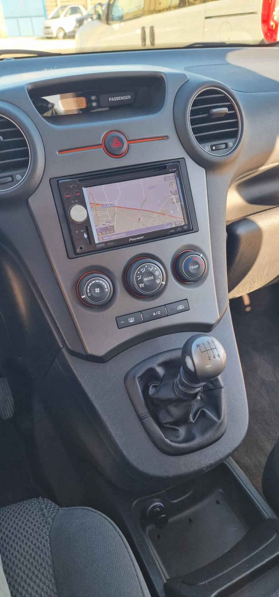 Kia Carens 2.0 16V CRDi VGT EX Class