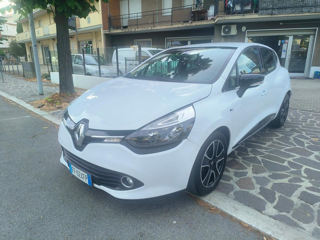 Renault Clio dCi 8V 90 CV EDC Start&Stop 5 porte Energy Duel