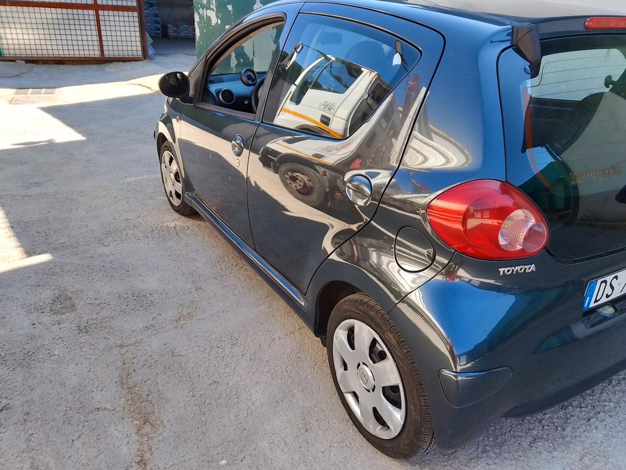 Toyota Aygo 1.0 12V VVT-i 5 porte