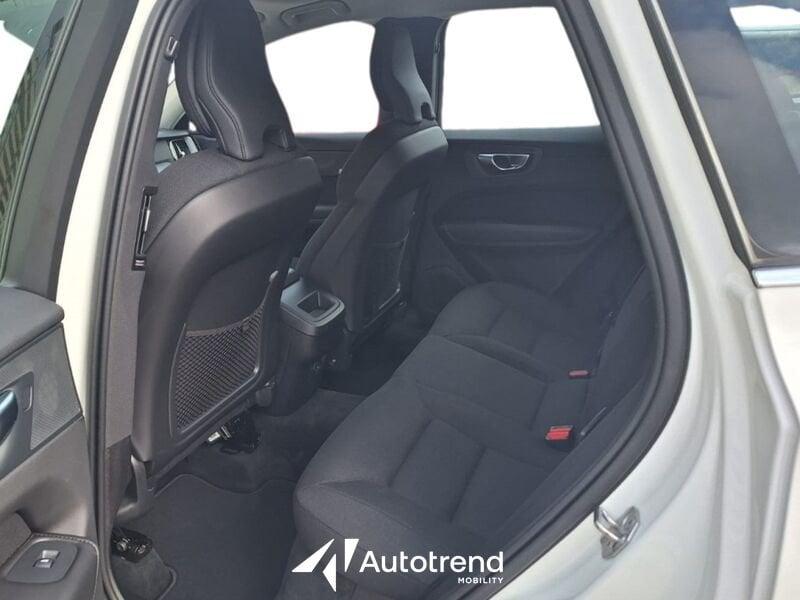 Volvo XC60 B4 197+14 CV Automatica Mild Hybrid Momentum Pro