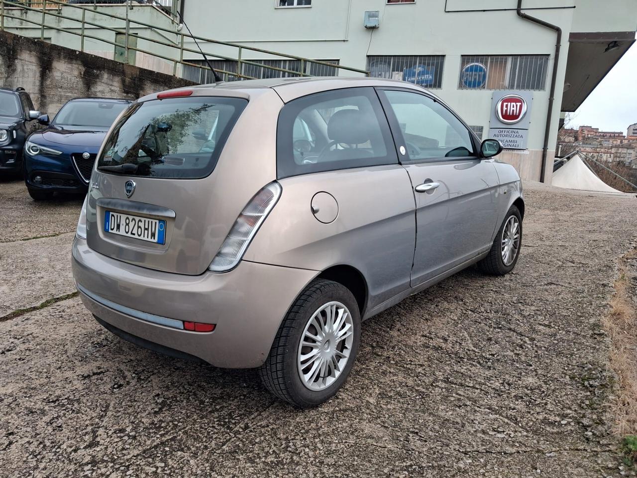 Lancia Ypsilon 1.2 Oro Ecochic GPL