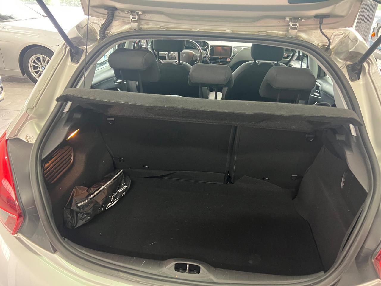 Peugeot 208 PureTech 82 5 porte Allure