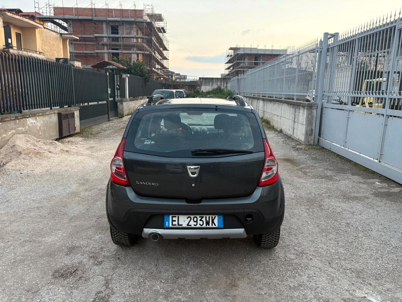 Dacia Sandero Stepway 1.6 8V METANO 85CV