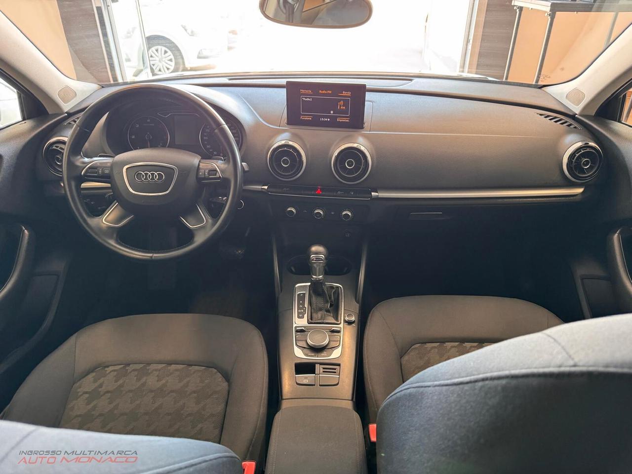 Audi A3 1.6 TDI 105cv Business 2014