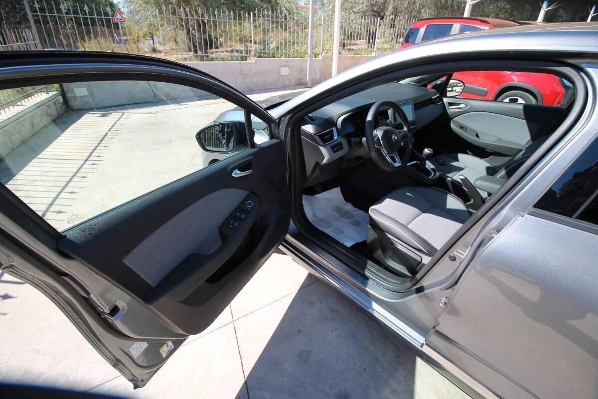 Renault Clio TCe 90 CV 5p Techno|11300KM|2025