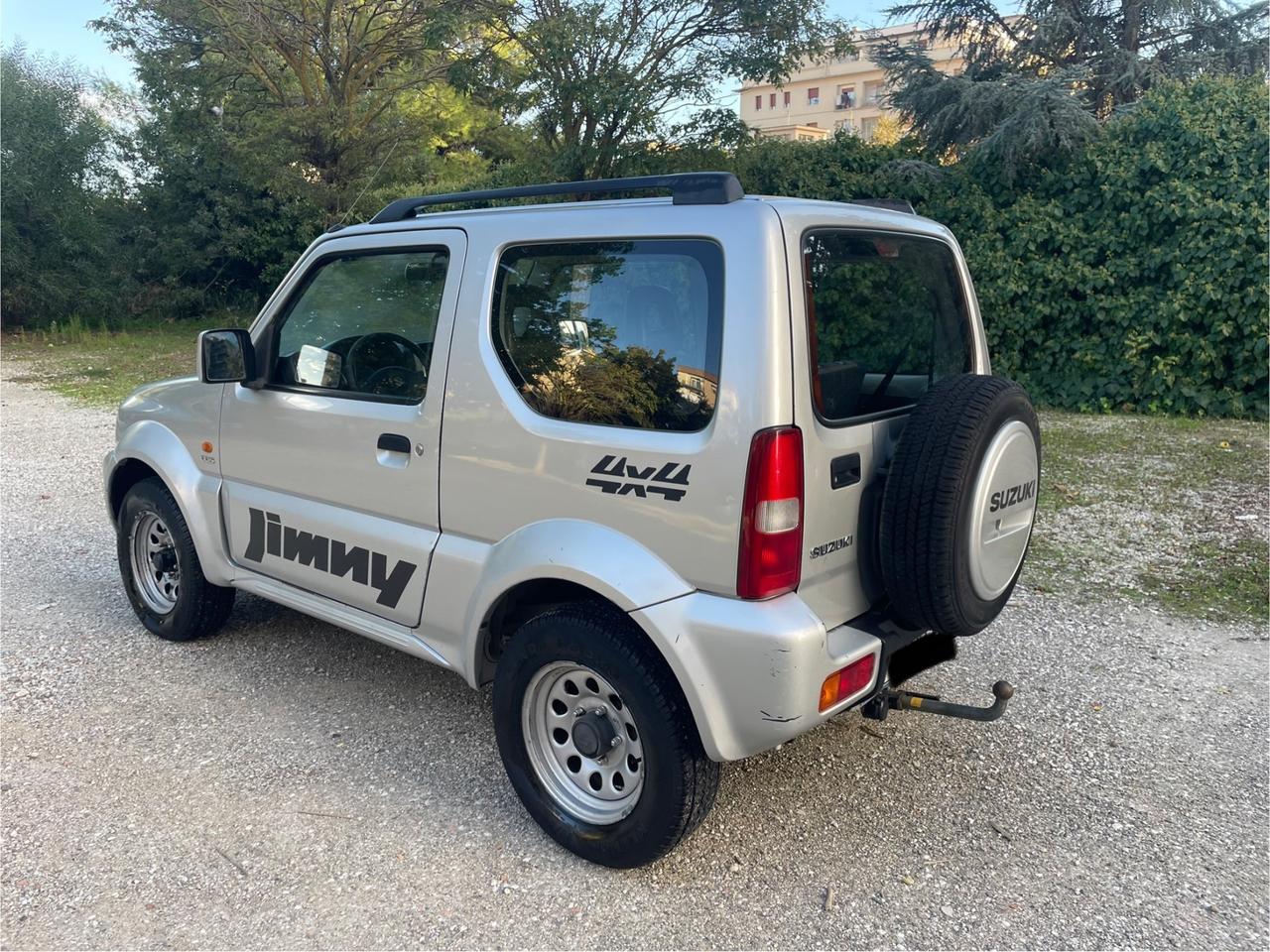 Suzuki Jimny 1.5 DDiS cat 4WD JLX Più