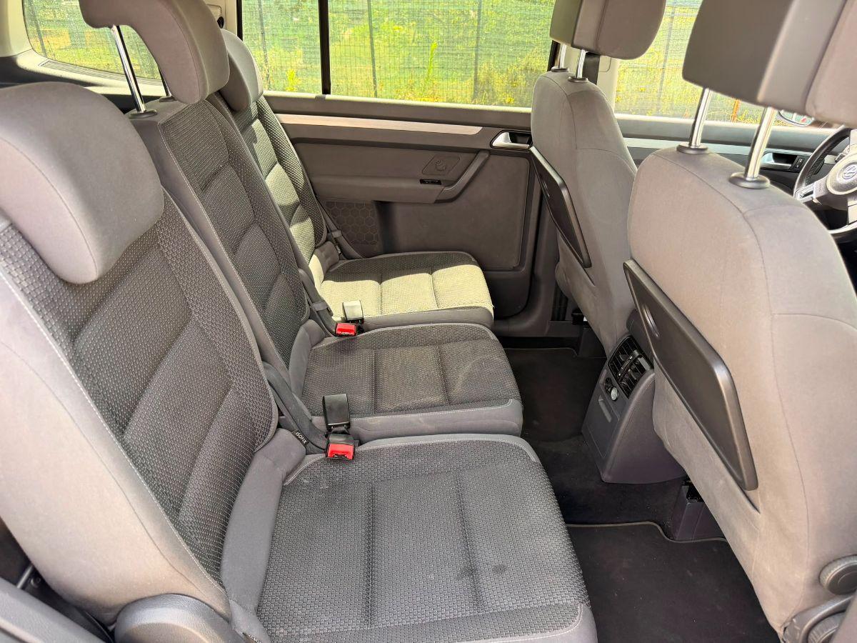 VOLKSWAGEN - Touran - 1.6 TDI DSG Comfortline 7 POSTI