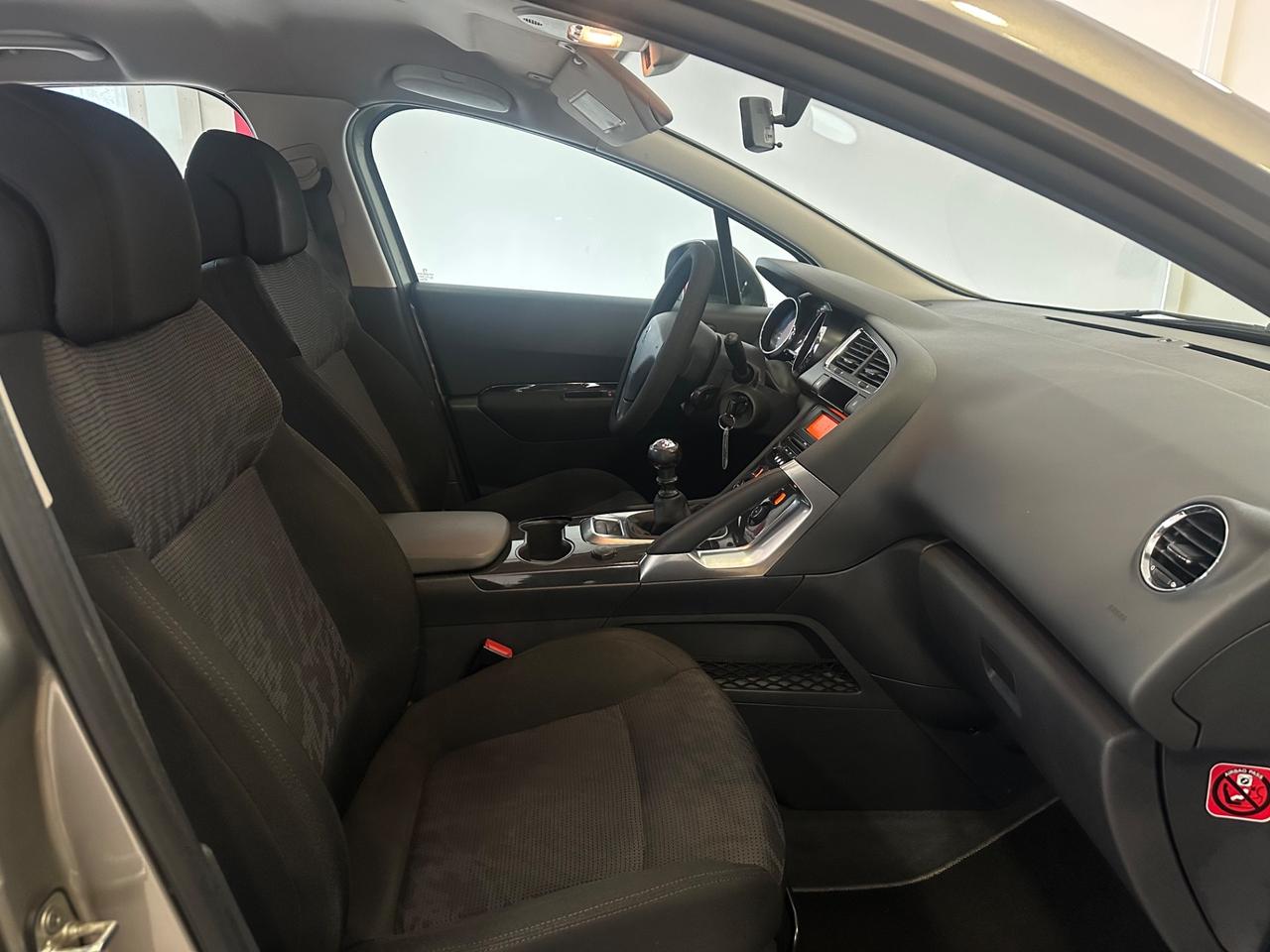 Peugeot 3008 1.6 HDi 110CV Premium