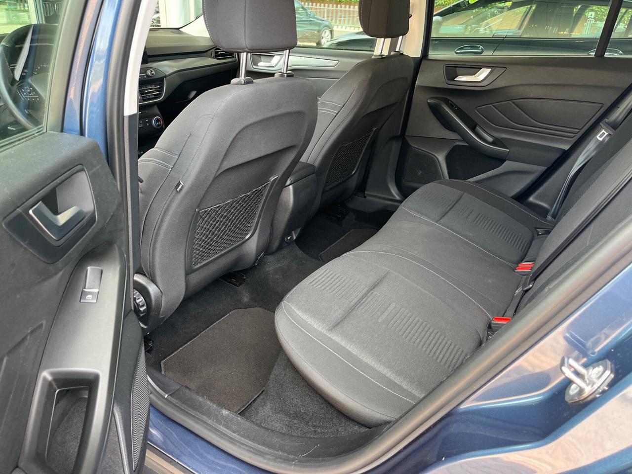 Ford Focus SW 1.5 ecoblue ST-Line 2020 !!