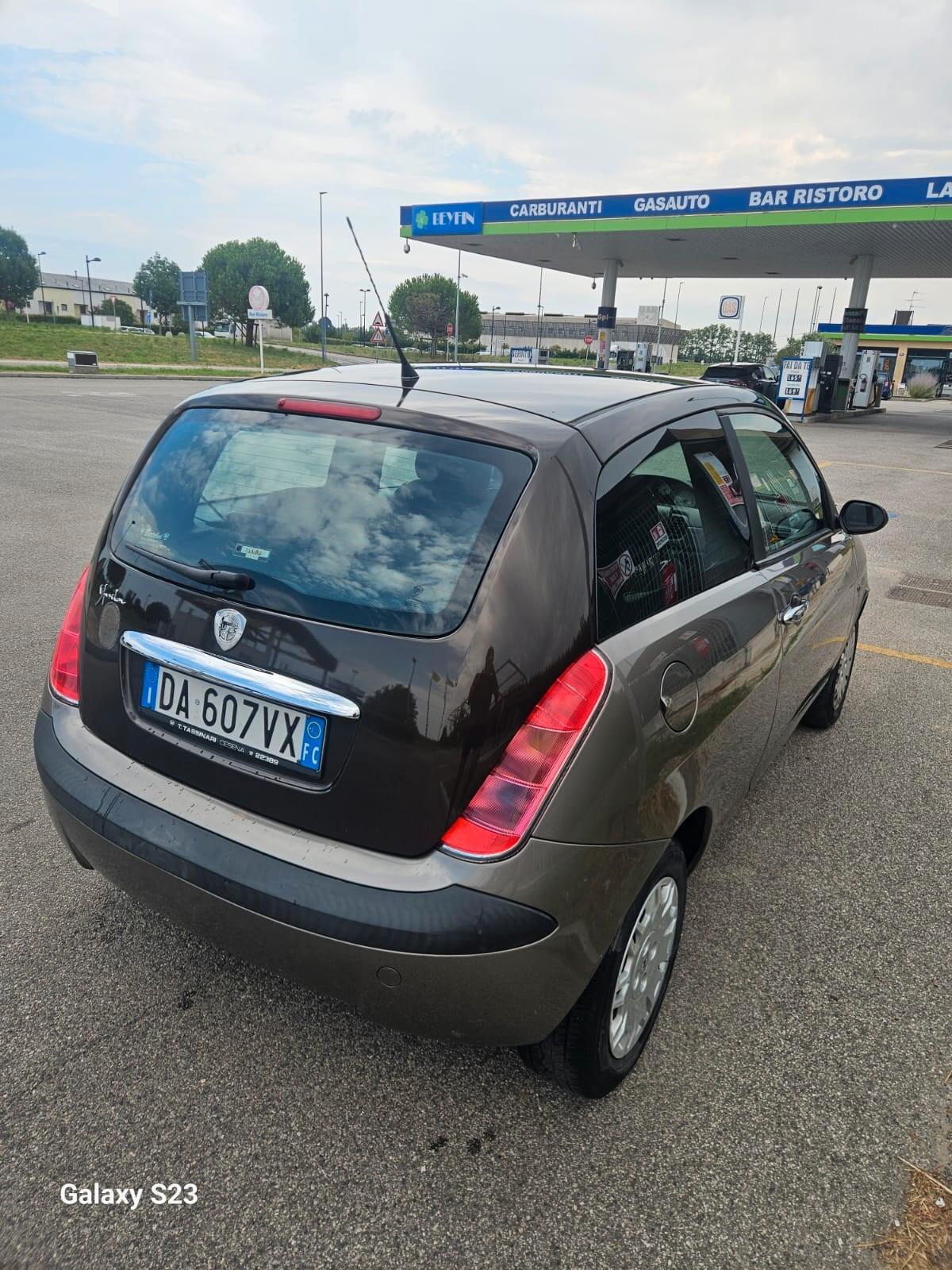 Lancia Ypsilon 1.2 16V Oro