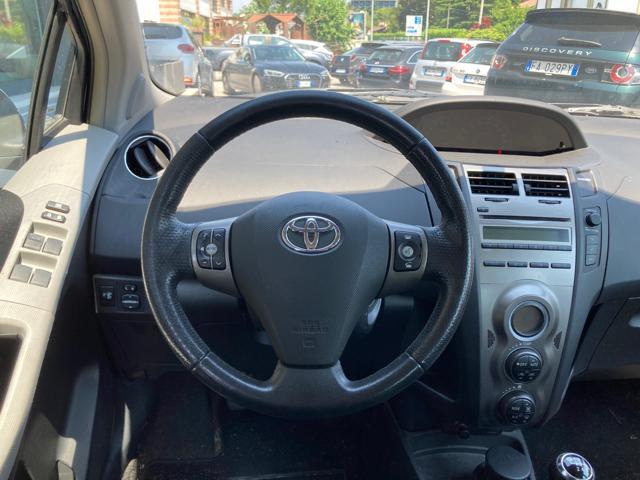 TOYOTA Yaris 1.3 5 porte Sol