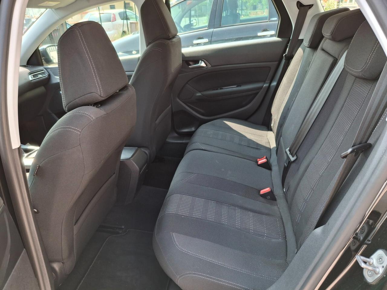 Peugeot 308 BlueHDi 120 S&S EAT6 SW Allure