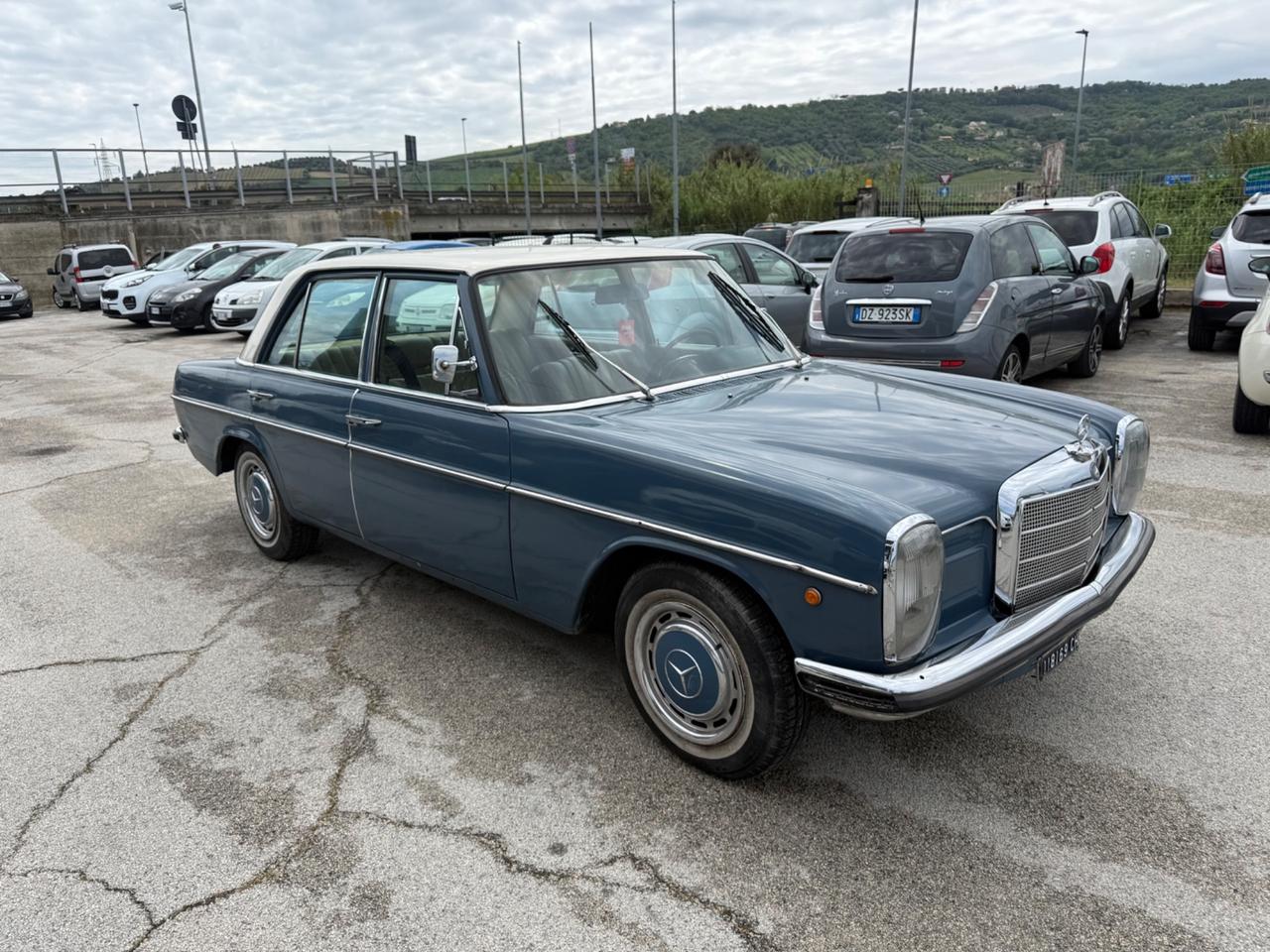 Mercedes-benz 220 230
