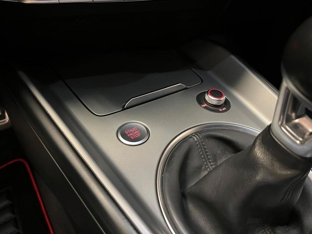 Audi TT Coupé 2.0 TDI ultra Design