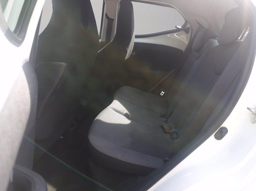 TOYOTA Aygo 5p 1.0 x-play 72cv del 2021