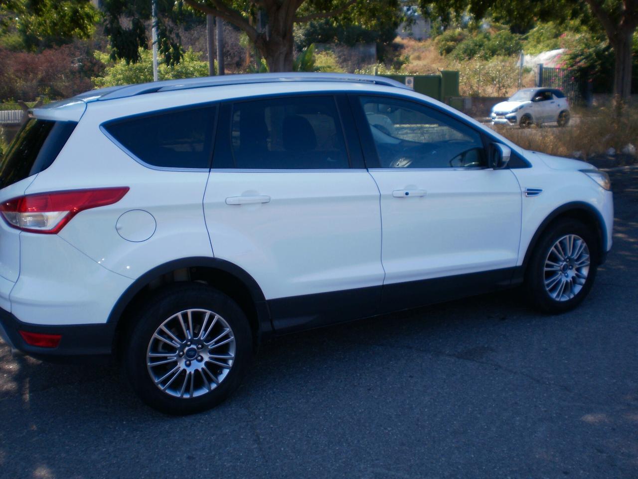 Ford Kuga 2.0 TDCI 140 CV 4WD Titanium