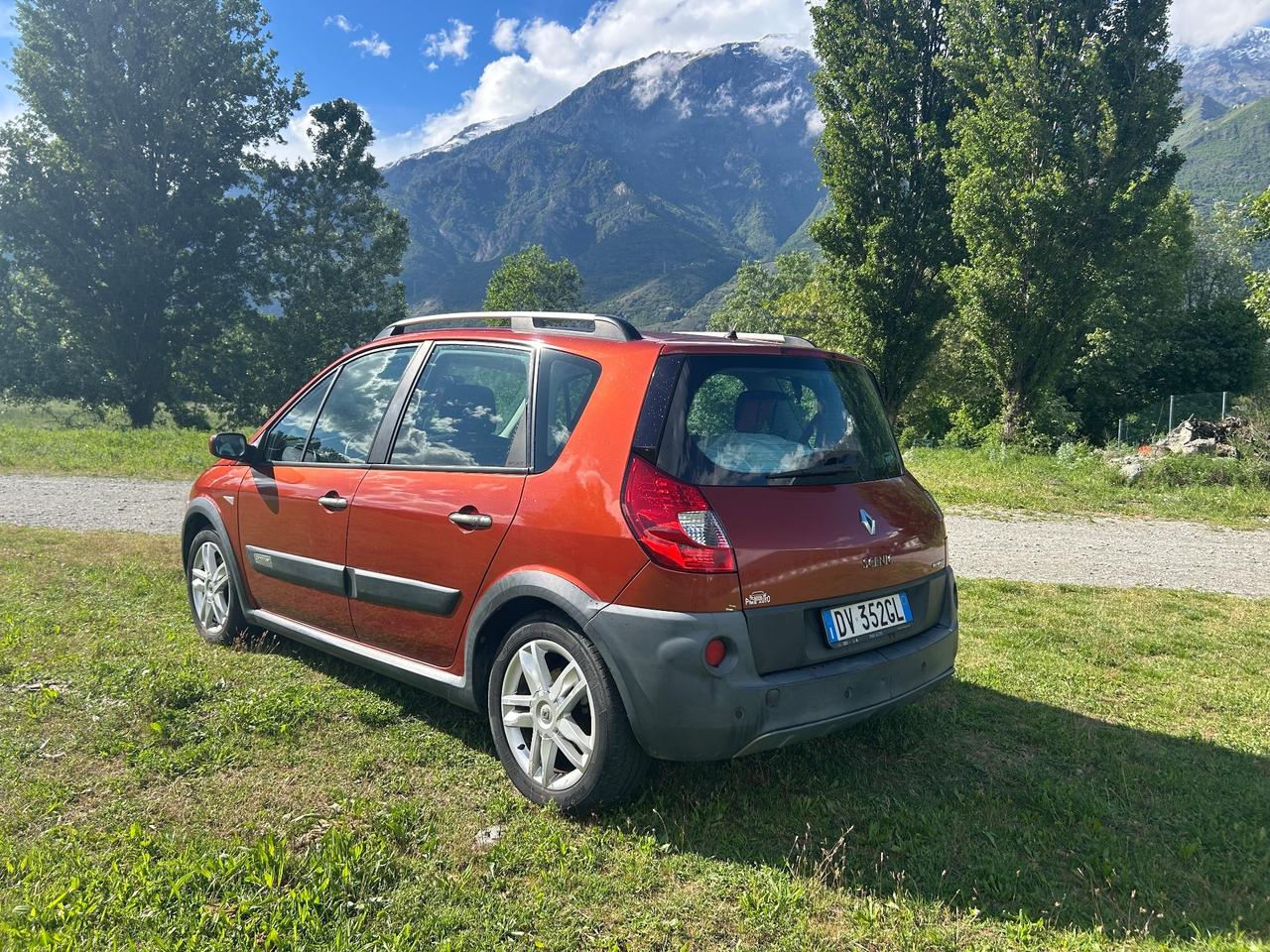 Renault Scénic 1.9 dCi/130CV serie speciale