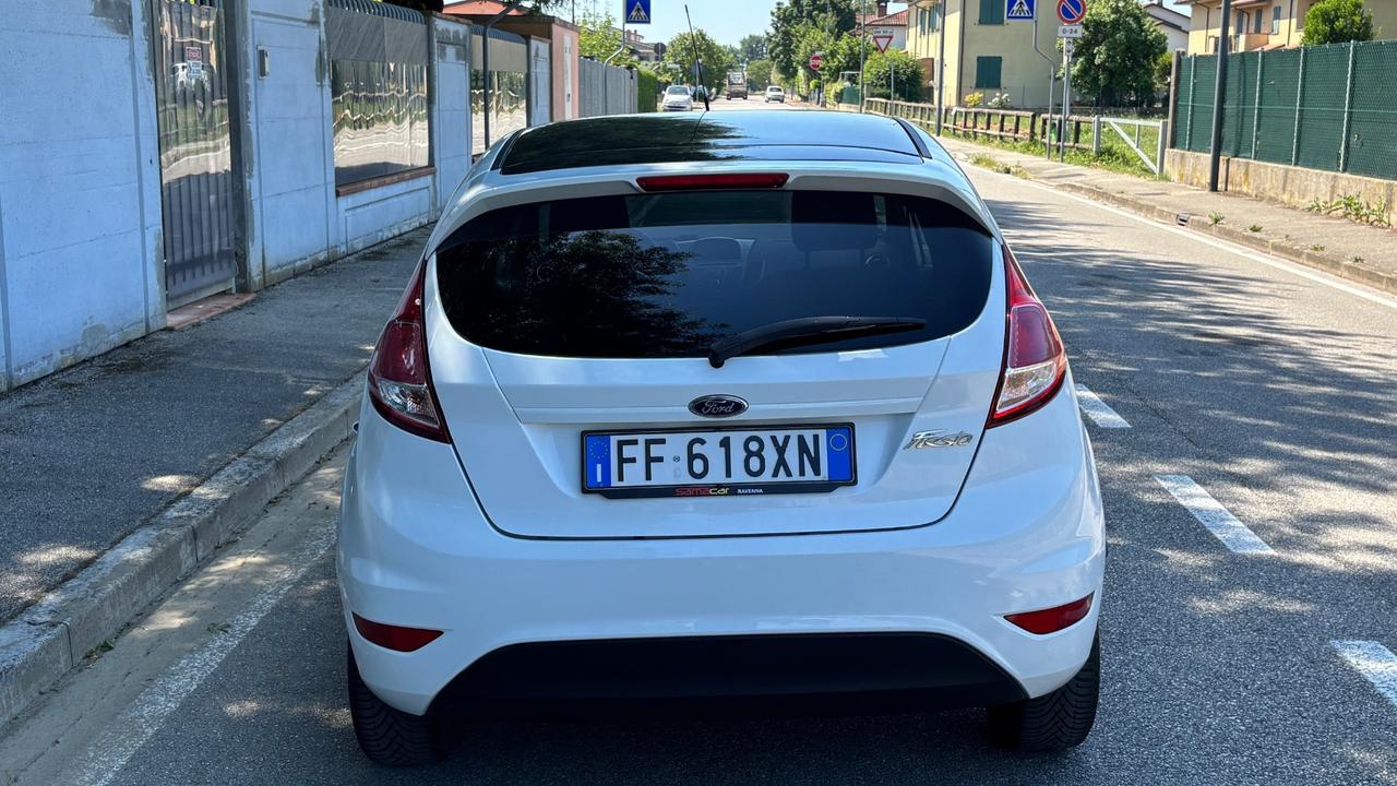 Ford Fiesta 1.5 TDCi 75CV 5 porte Black & White Edition