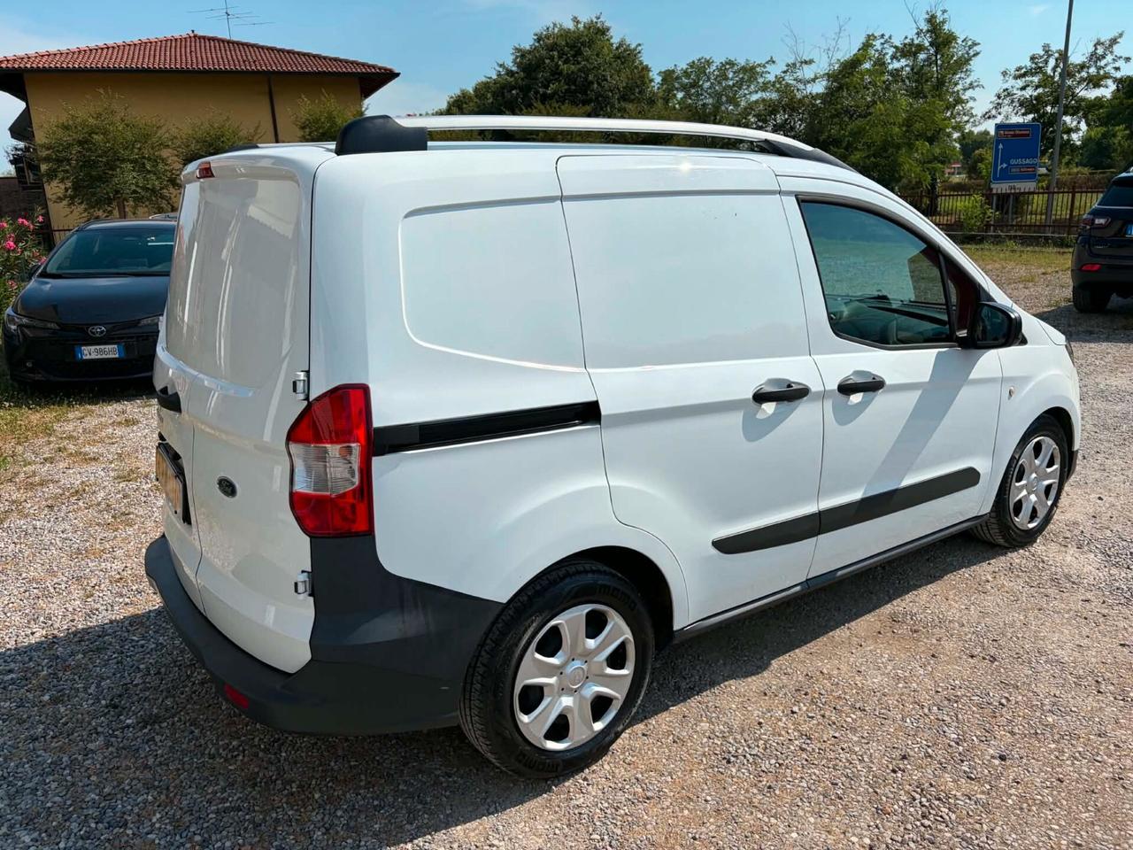 Ford Transit Courier 1.5 TDCi 75CV Van Trend