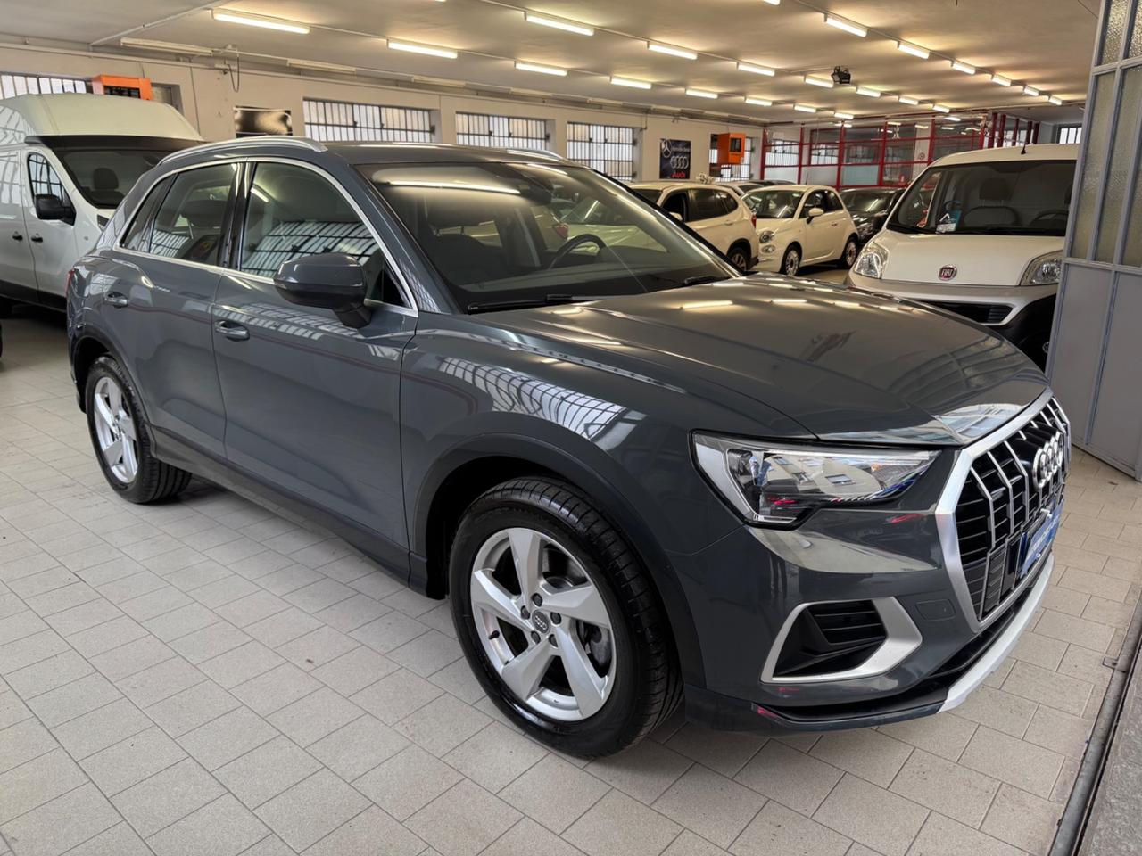 Audi Q3 40 TDI quattro S tronic Business Advanced