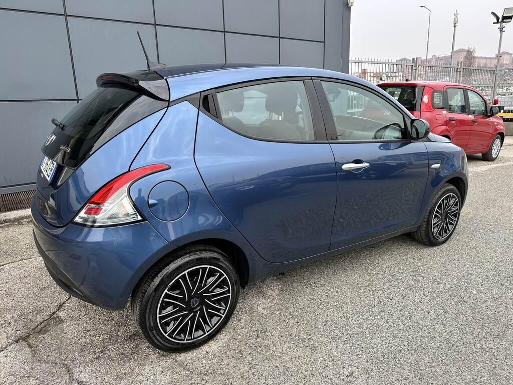 Lancia Ypsilon III 2021 Ypsilon 1.0 firefly hybrid Silver Plus s&s 70cv 5pti