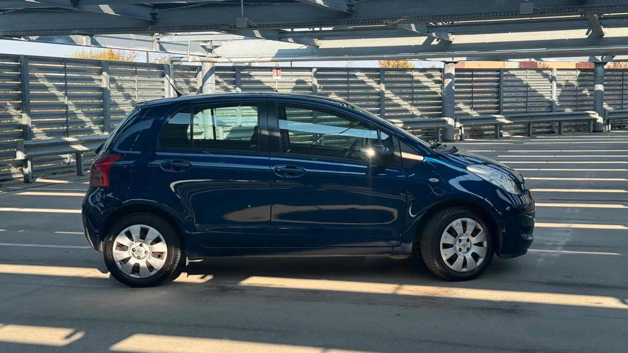 Toyota Yaris 1.0 5 porte Sol