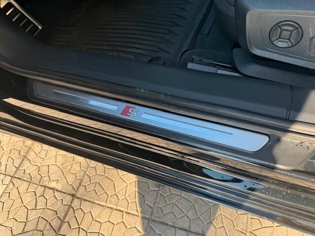 Audi A6 Avant 40 2.0 TDI S tronic S-LINE TETTO-MATRIXHD-R21-PELLE TOT.-B.OLUFSEN-FULL!!