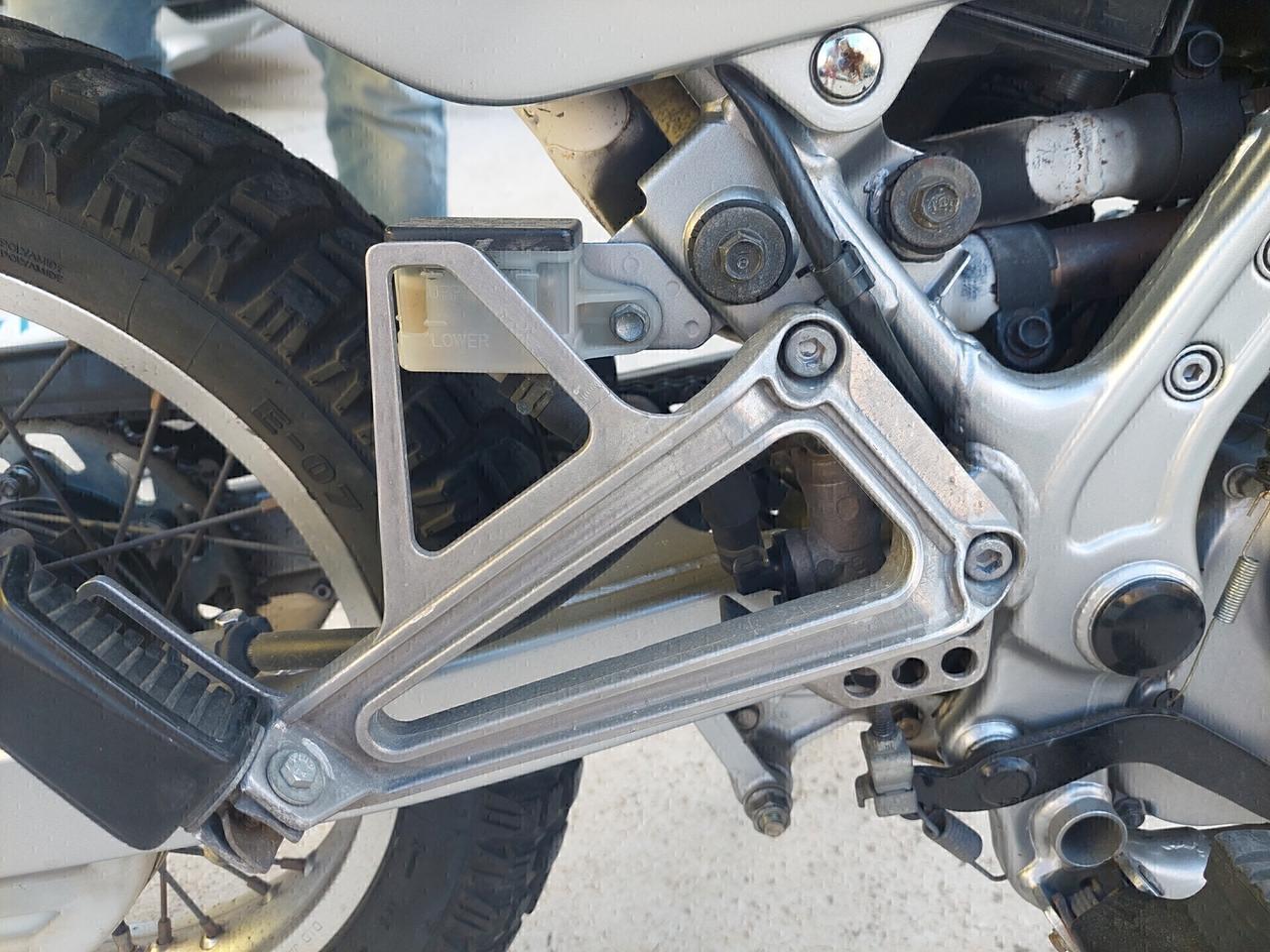 NX 650 DOMINATOR