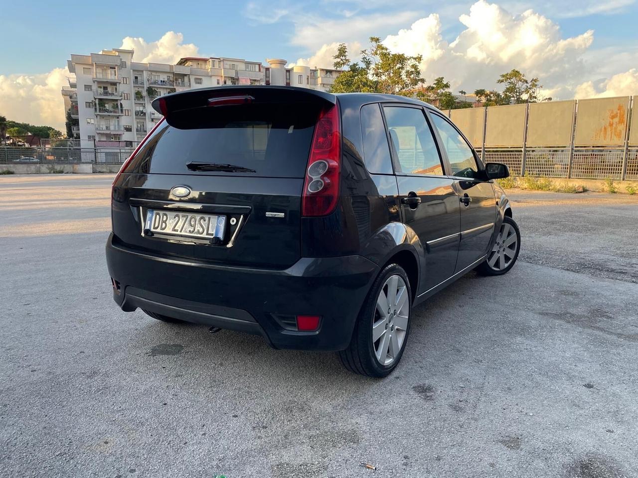 Ford Fiesta Restayling 1.4 TDCi 5p. Titanium SUPER Full