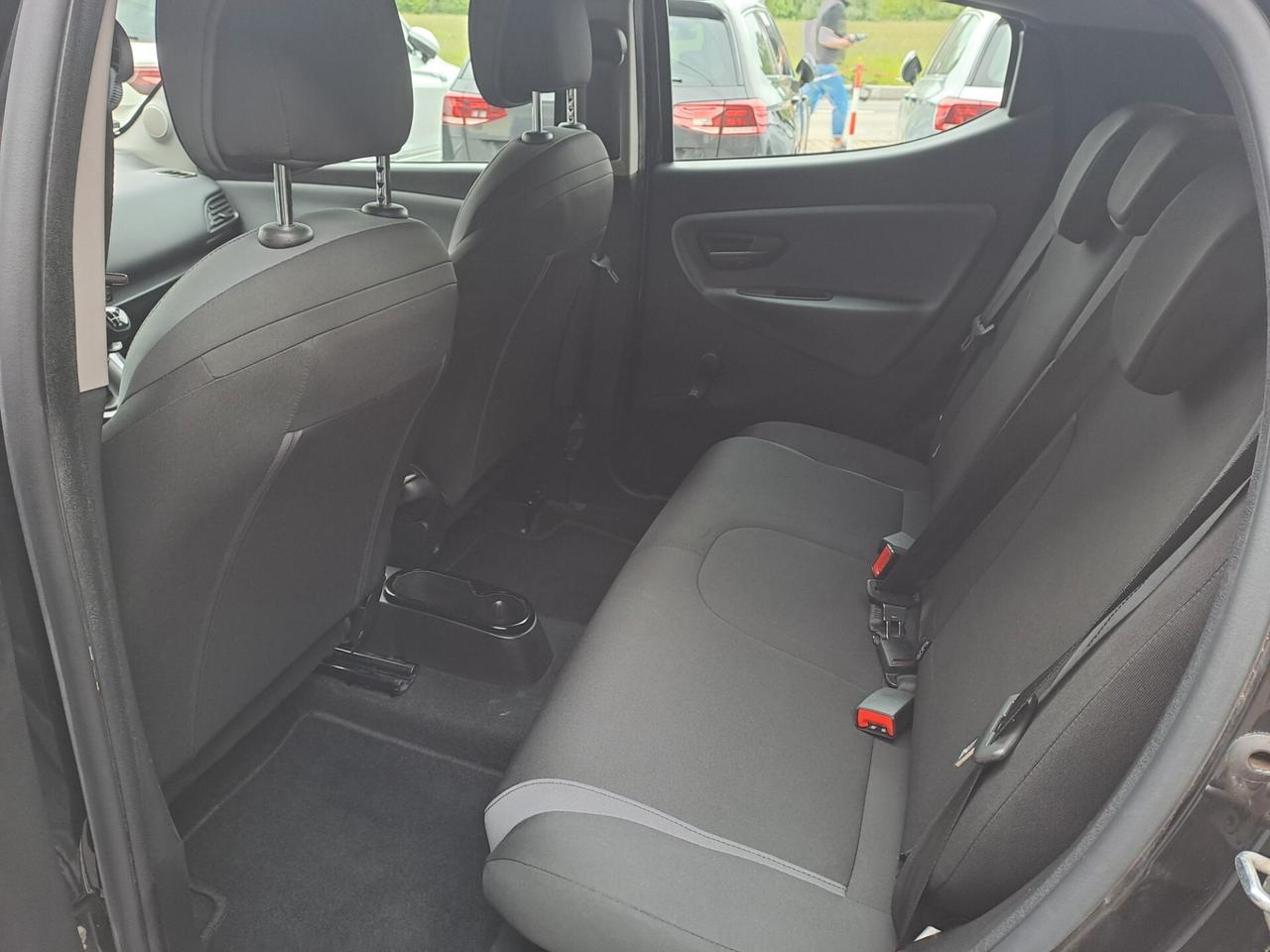 Lancia Ypsilon 1.2 69CV - OK NEOPATENTATI