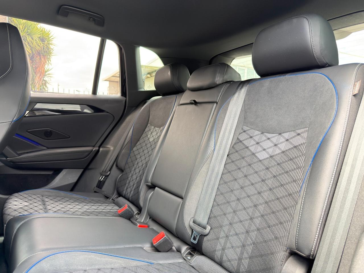 Volkswagen Tiguan 2.0 TDI 150 CV DSG R-Line UNICO PROPRIETARIO ITALIANA