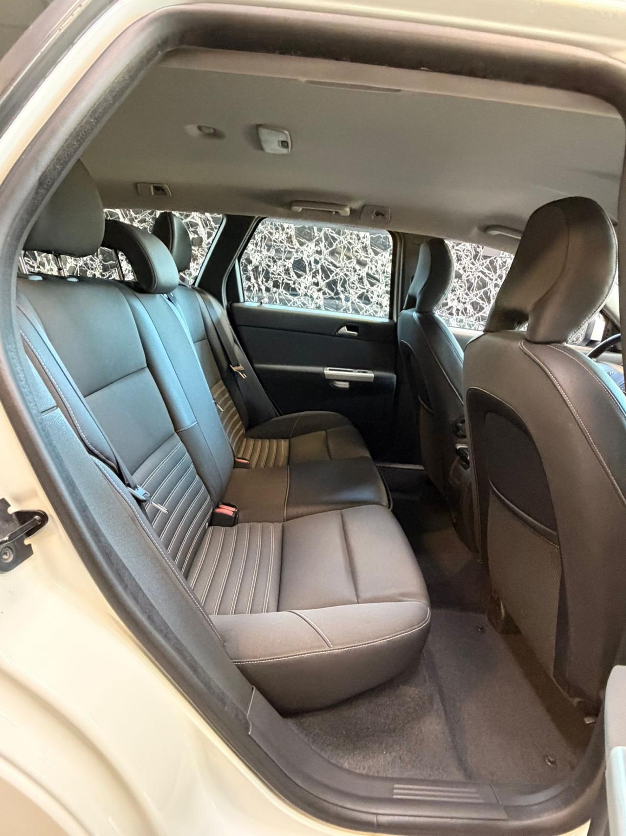Volvo V50 D2 R-design