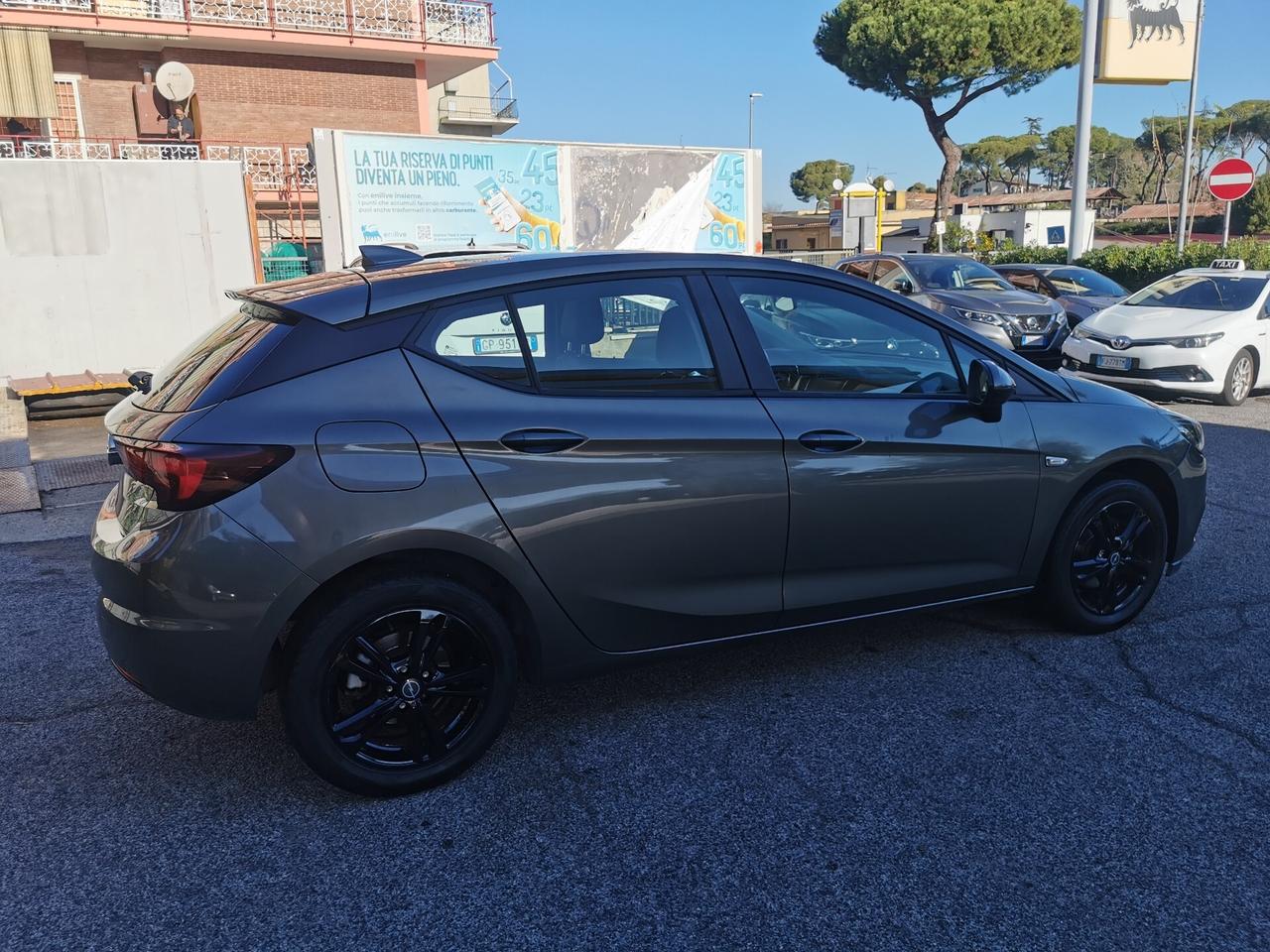 Opel Astra 1.4 Elective 5 porte