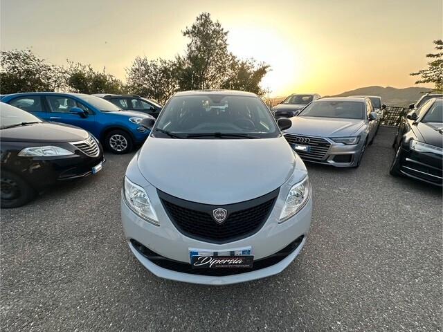 Lancia Ypsilon 1.2 69 CV 5 porte GPL Ecochic Elefantino Blu